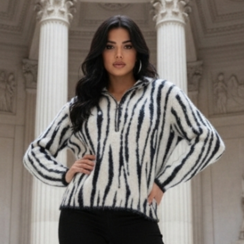 Ethyl Zebra Print Fuzzy Sweater Size Xl